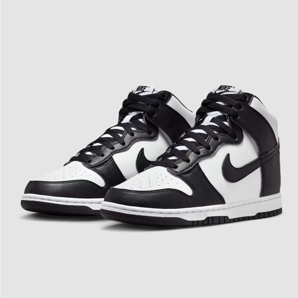 Nike Dunk High top sneakers. Black and White Dunk Sneakers